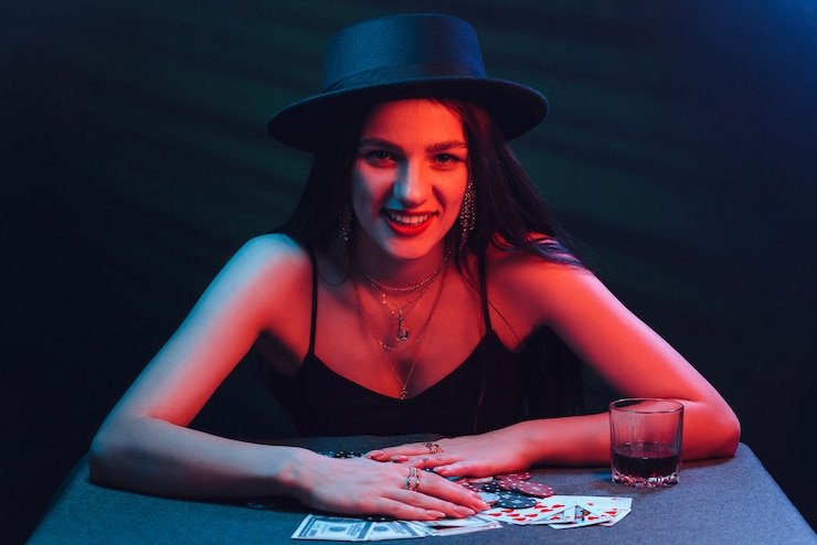 Aplikasi netbet menampilkan tabel kasino langsung dan antarmuka sportsbook